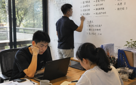 AI工作流怎么搭建？别先追复杂，先跑通一个场景